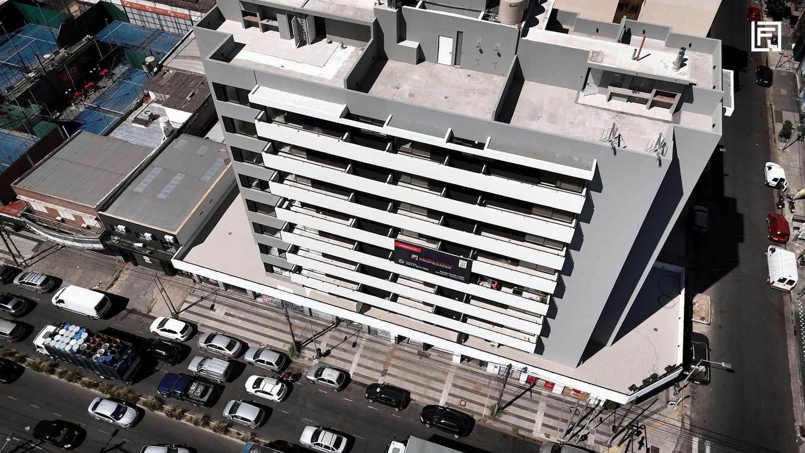 Departamento 3 Ambientes al frente solarium y parrilla en San Martín